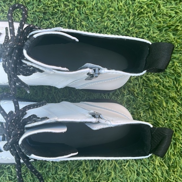 NWT UGG Sidnee Waterproof Platform Lug Combat Boot! - Picture 9 of 12